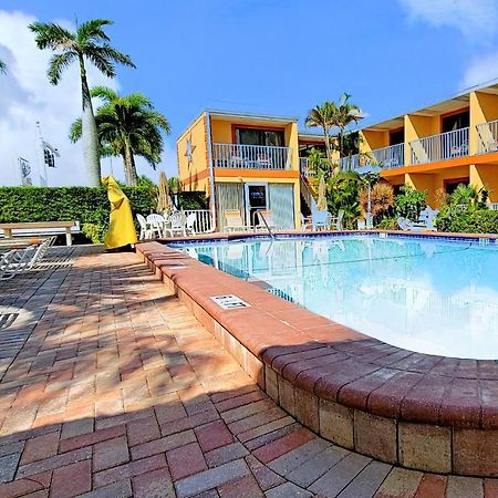 سانت بيتي بيتش Satellite Motel المظهر الخارجي الصورة